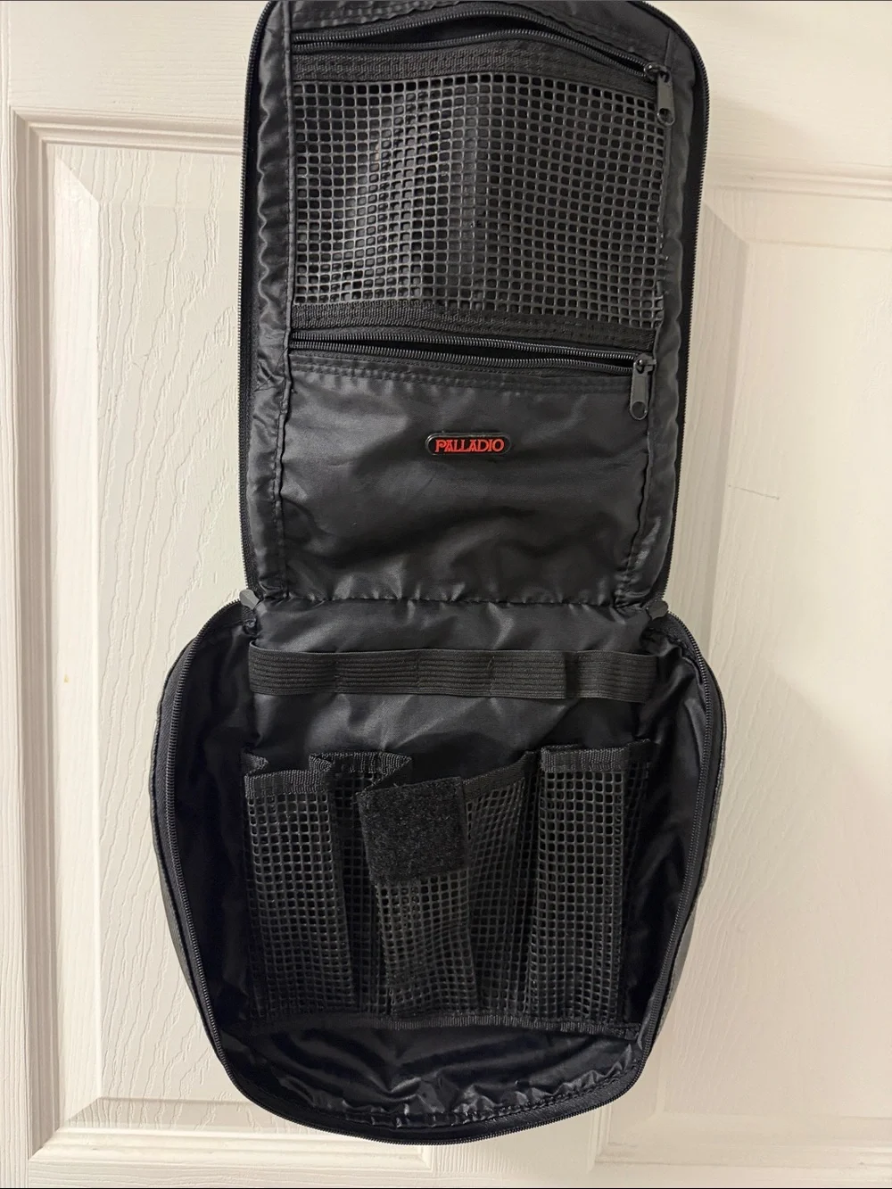 Palladio Black Hanging Travel Toiletry Case w/ Detachable Pocket Y2K